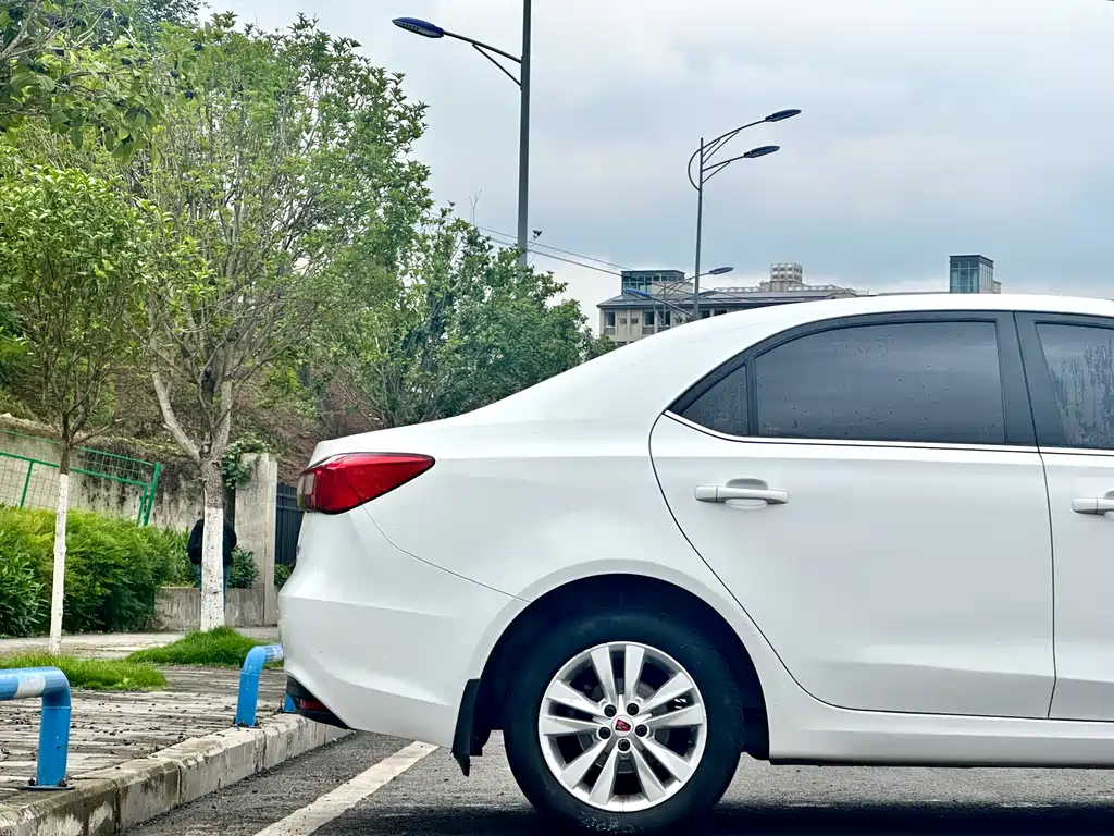 Roewe 360
