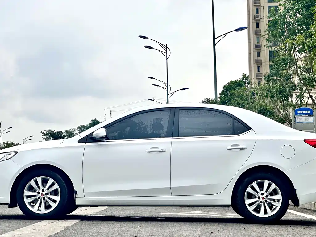 Roewe 360