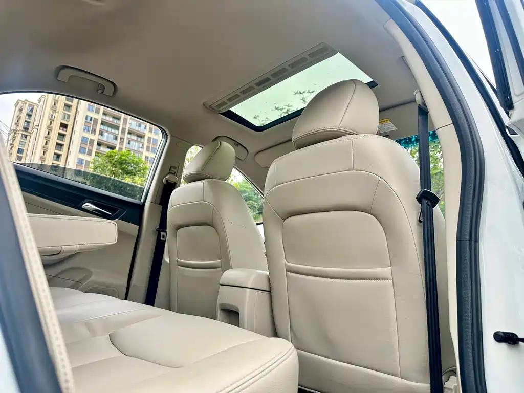 Roewe 360