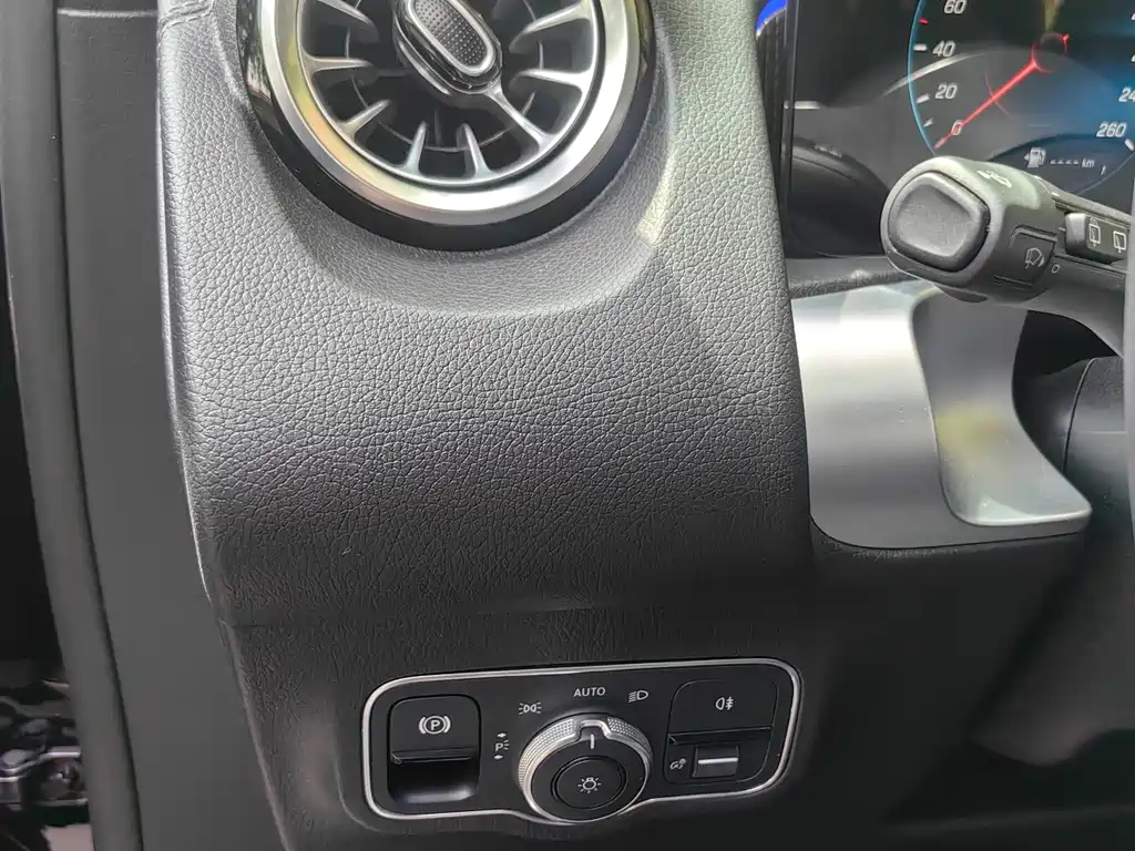 Mercedes-Benz GLB 200 Fashion Edition 2022