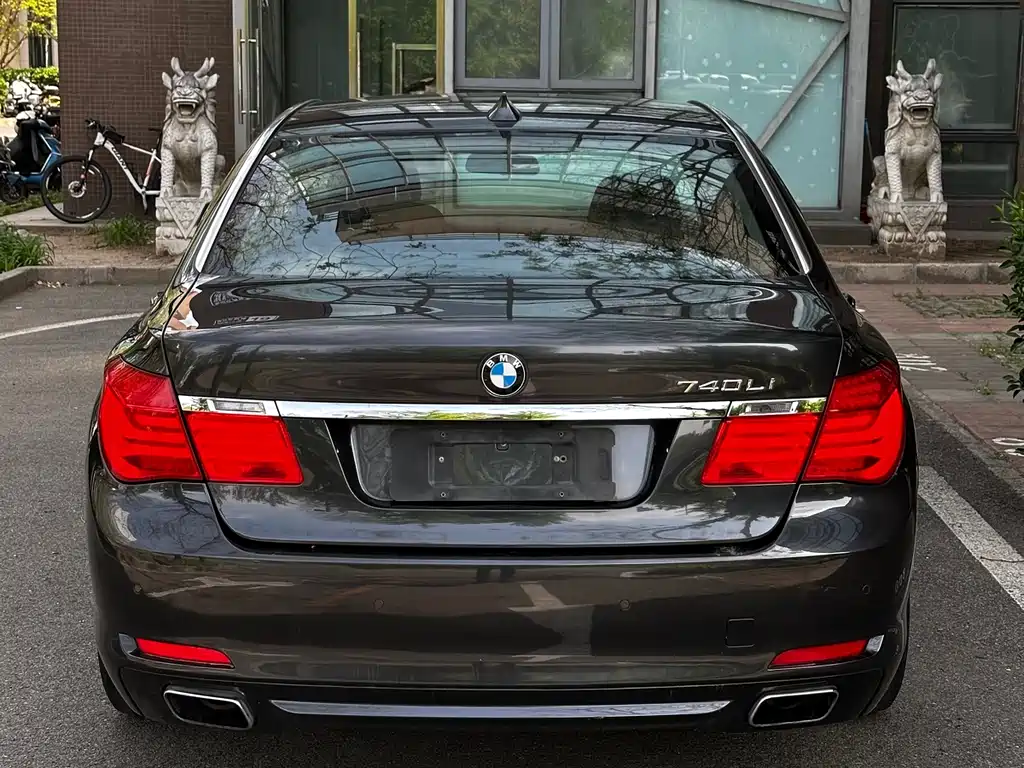 BMW 7 Series 2009 740Li Luxury