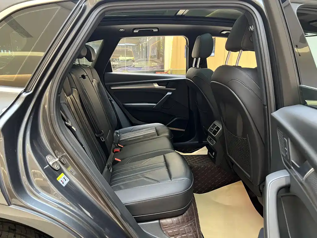 Audi Q5L 2022 45T Luxury Dynamic