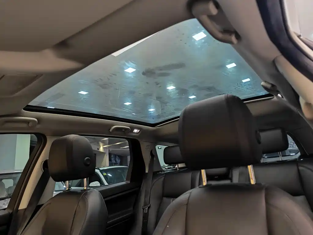 Land Rover Discovery Sport 2019 240PS SE
