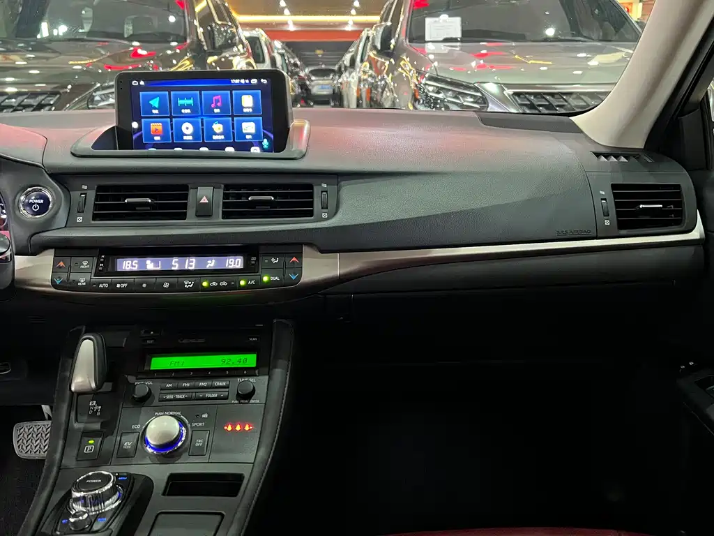 Lexus CT 2017 CT200h Elite Edition Monotone China V