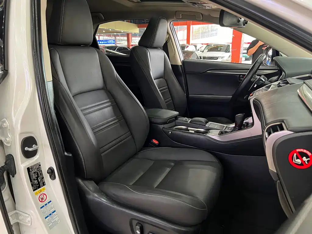 Lexus NX 300 AWD F Sport 2017