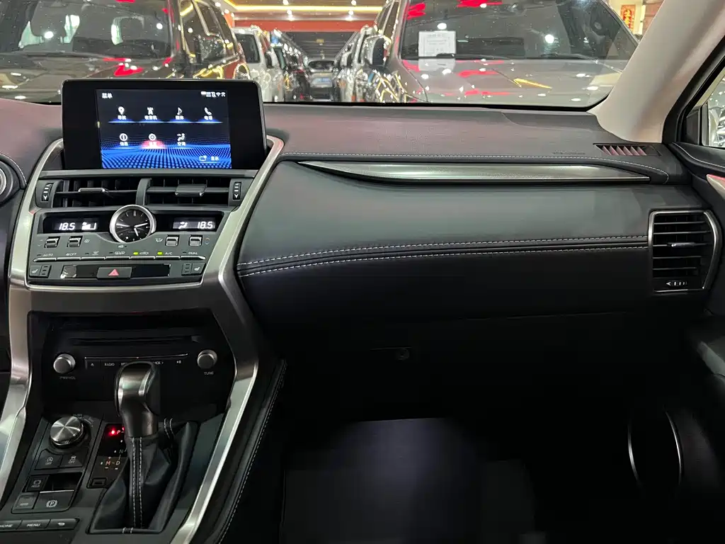 Lexus NX 300 AWD F Sport 2017