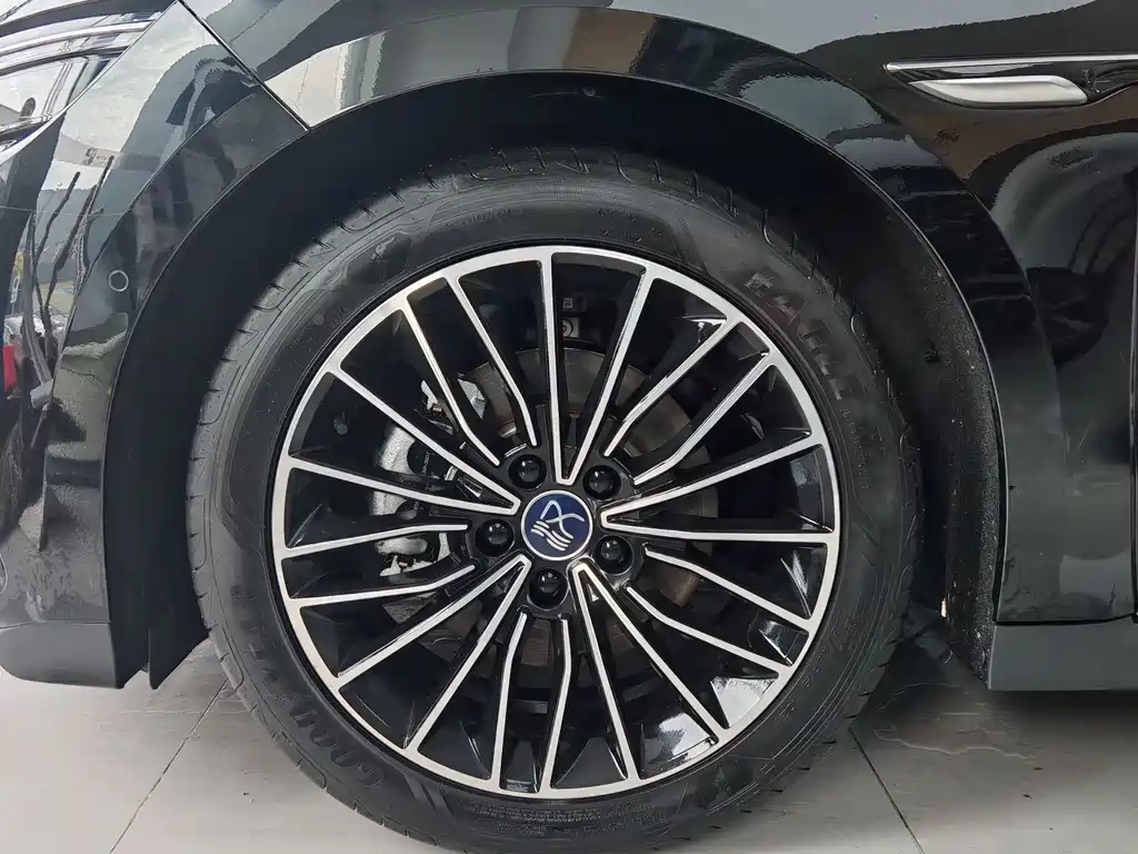 BYD Han 2025 DM-i Intelligent Driving Edition 125KM LiDAR Flagship