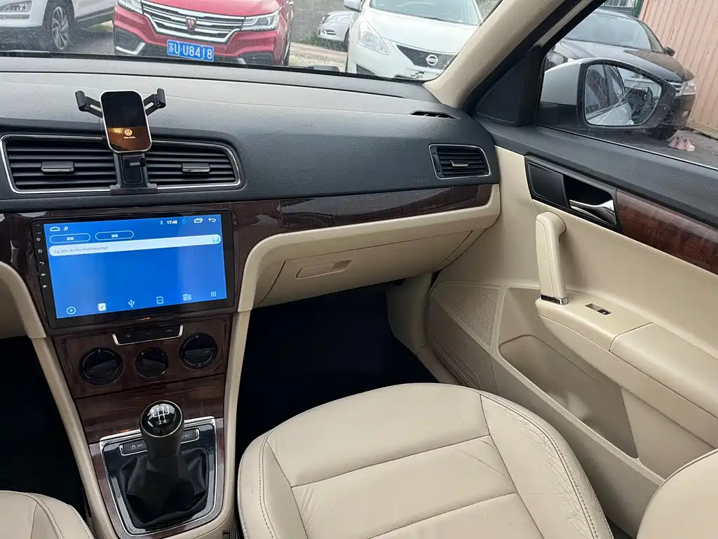Volkswagen Lavida 2013 1.4TSI Manual Comfort Edition