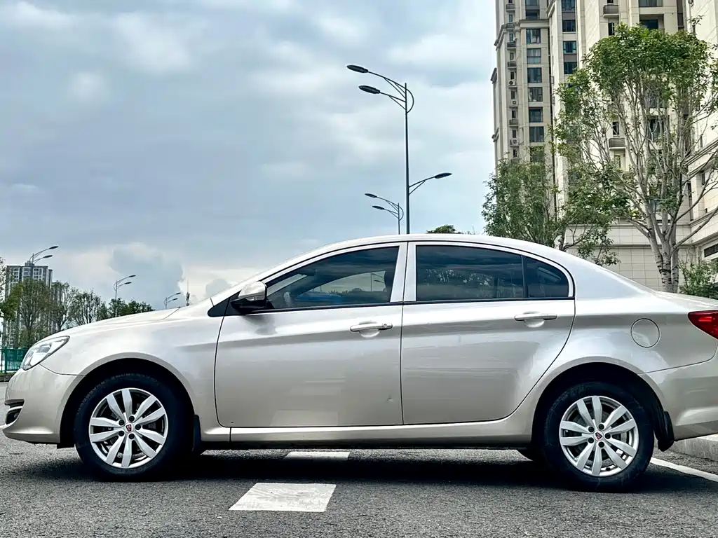 Roewe 350 2015 1.5L Manual Luxury Sunroof Edition