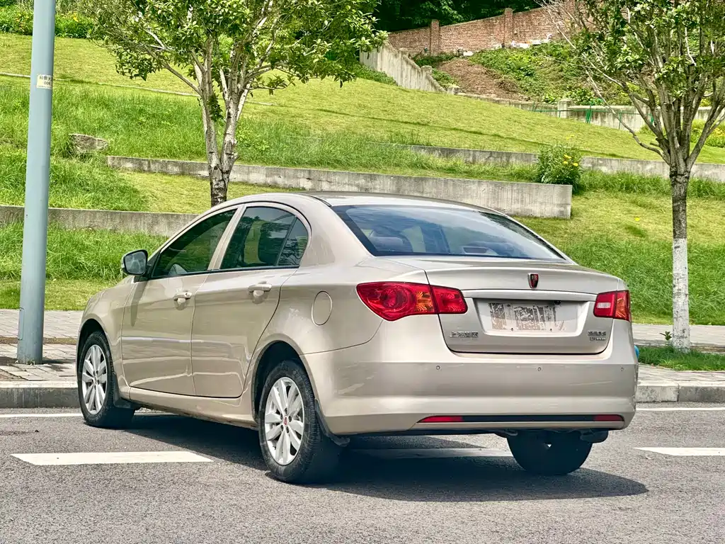 Roewe 350 2015 1.5L Manual Luxury Sunroof Edition