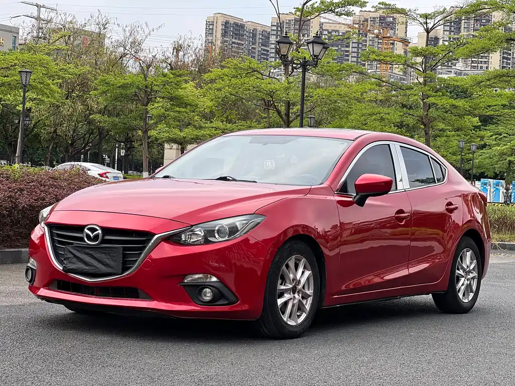 Mazda 3 Axela 2014 Sedan 1.5L Automatic Luxury