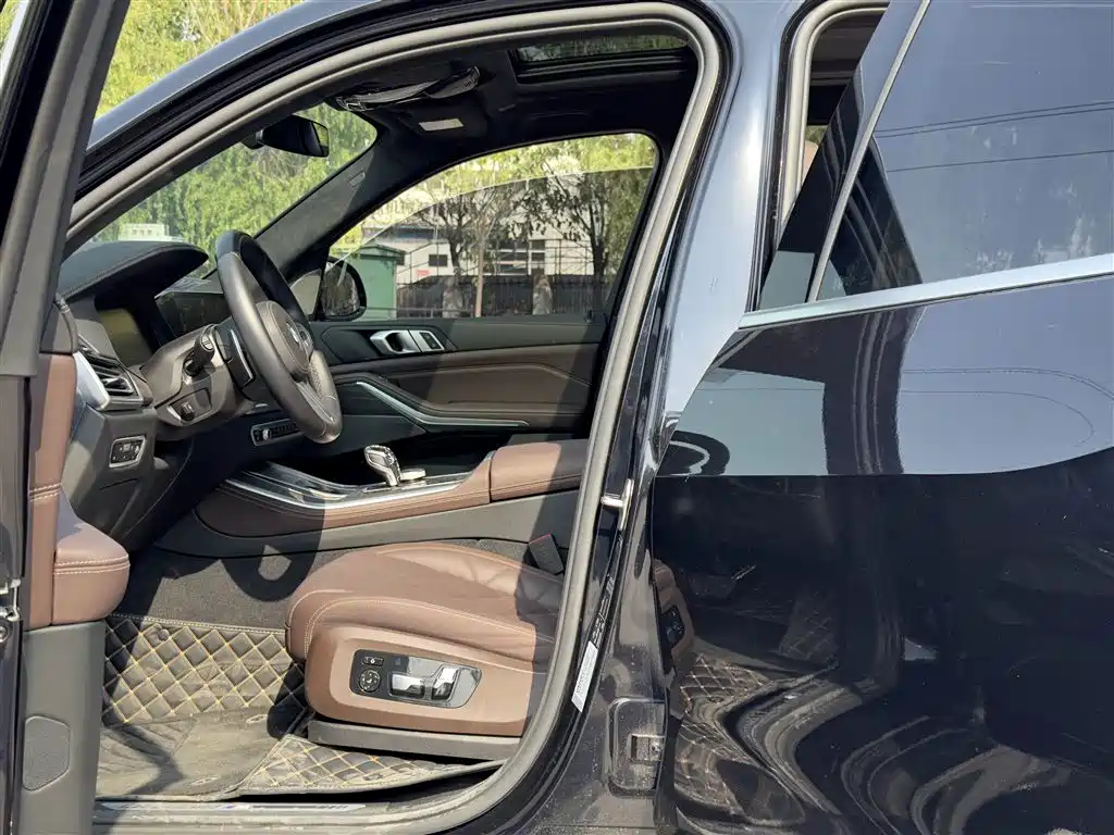 BMW X5 2022 Facelift xDrive 40Li M Sport Package