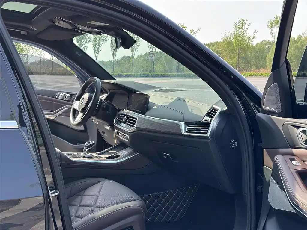 BMW X5 2022 Facelift xDrive 40Li M Sport Package