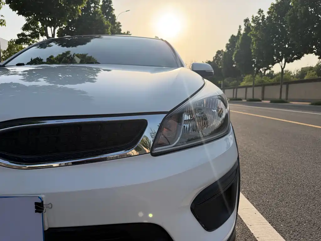 Kia KX Cross 2017 1.4L AT GLS