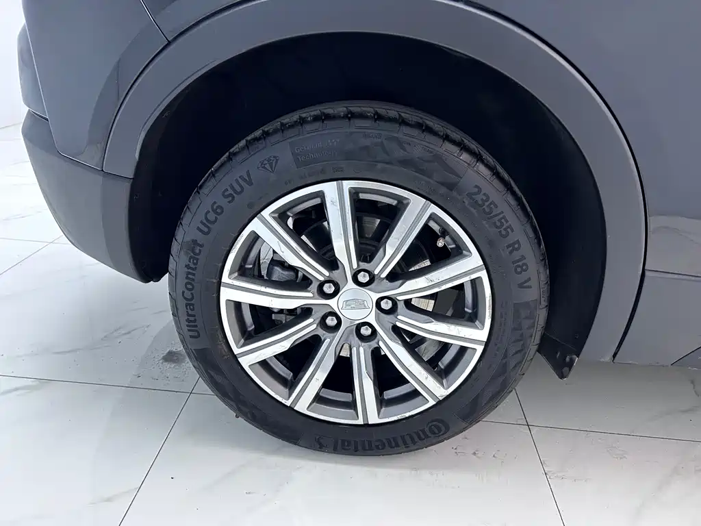 Cadillac XT4 2018 28T Luxury Sport FWD