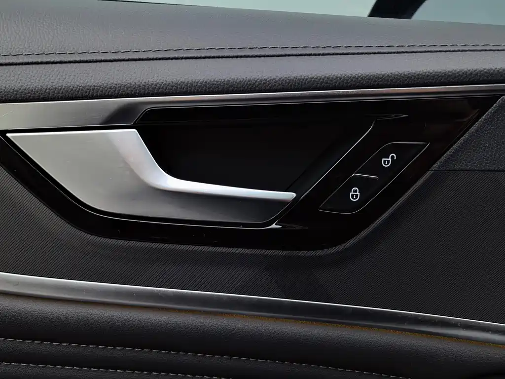 Hongqi HS5 2023 2.0T Qi Xiang Pro Edition