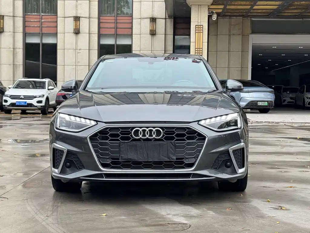 Audi A4L 2020 40 TFSI Fashion Dynamic Trim