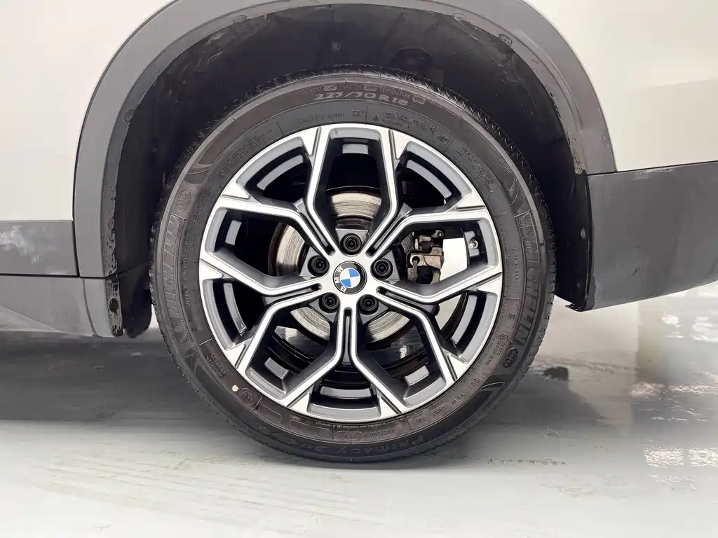 BMW X1 2021 sDrive25Li Leading Edition