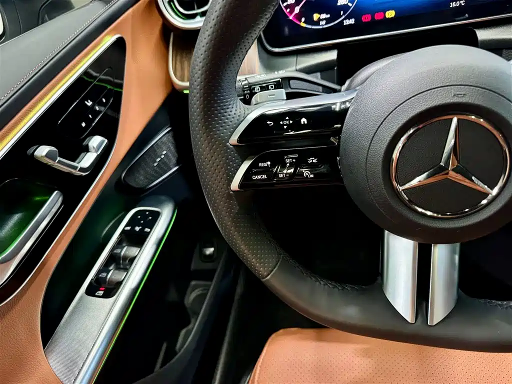 Mercedes-Benz GLC 300 L 4MATIC