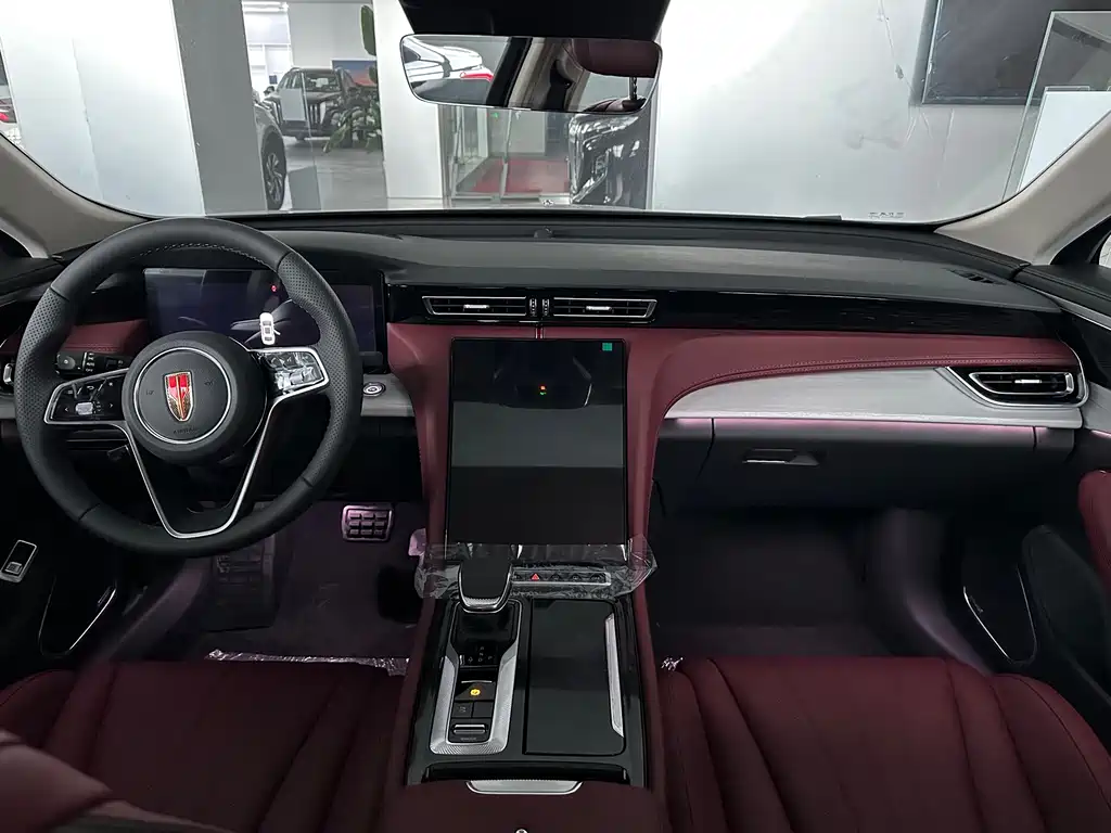 Hongqi H5 2025 2.0T Automatic Qi Chang Edition