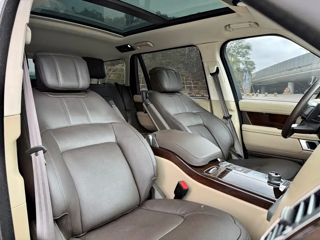 Range Rover 2022 3.0 L6 400PS Autobiography LWB Classic Edition