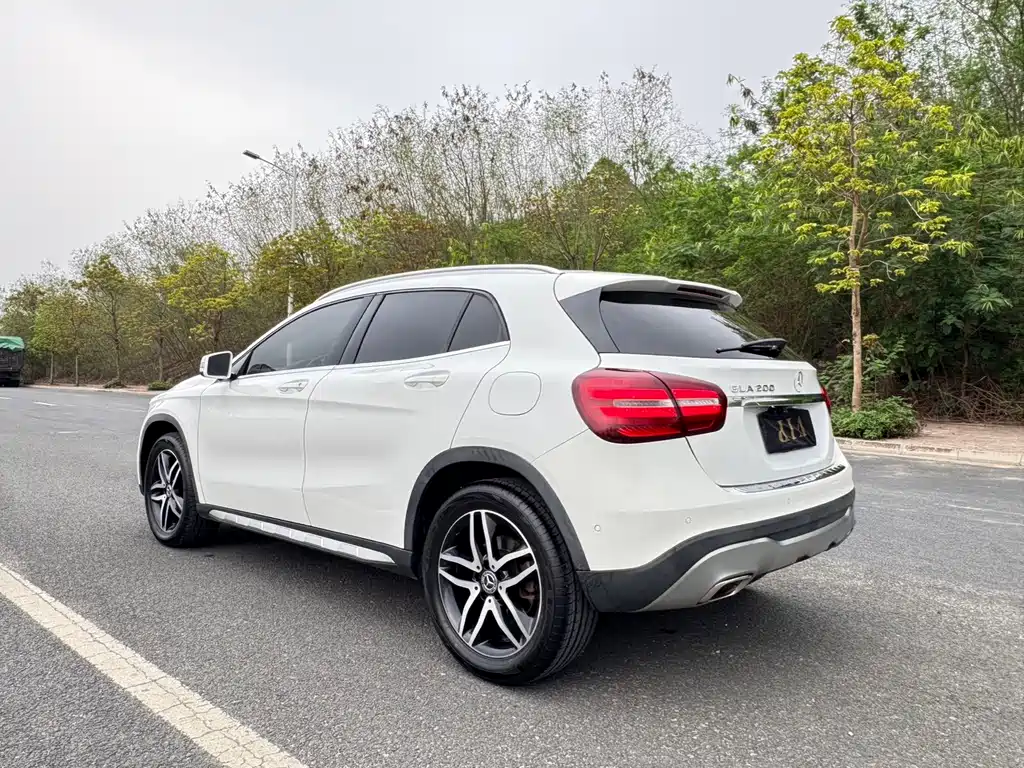 Mercedes-Benz GLA 200 Fashion Edition 2017
