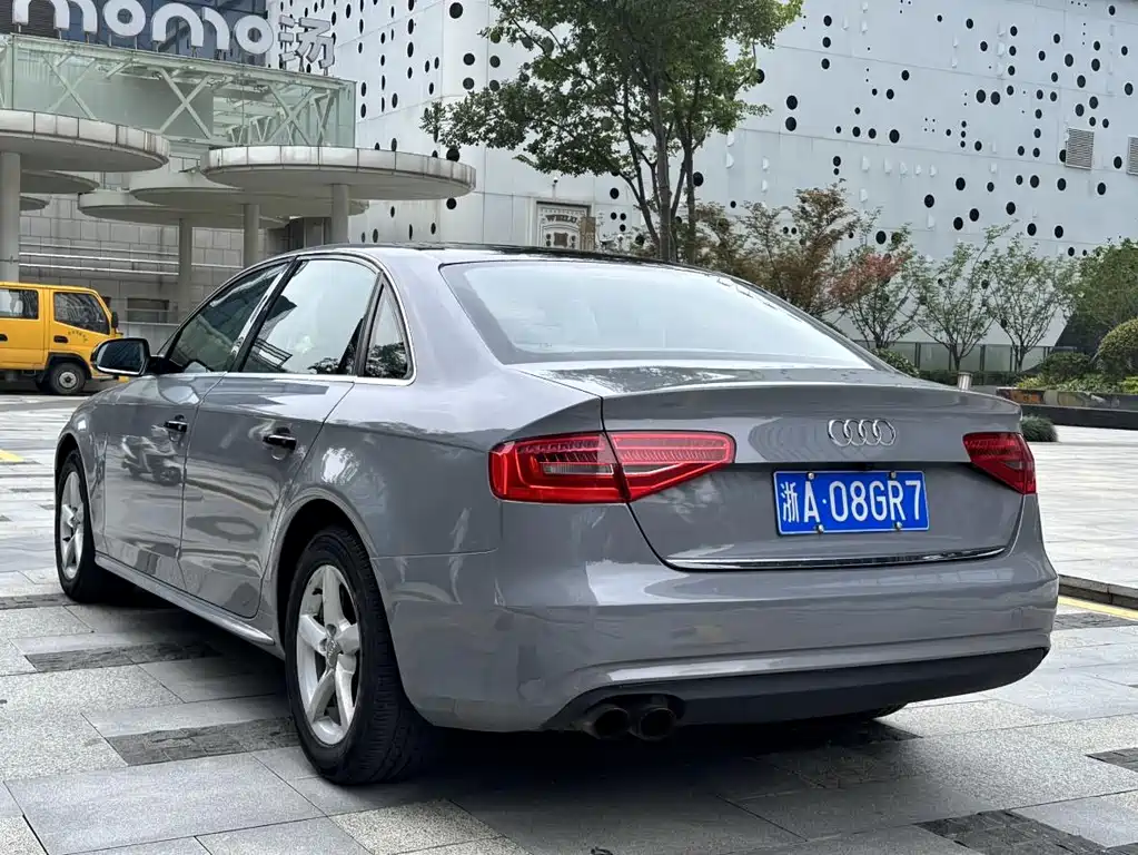 Audi A4L 2013 35 TFSI Automatic Standard