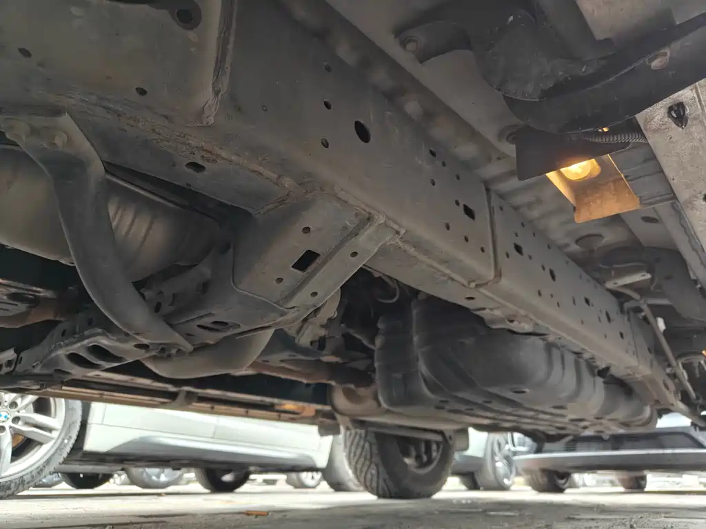 Toyota Prado 2018 3.5L Automatic TX-L Rear-Mounted Spare Tire
