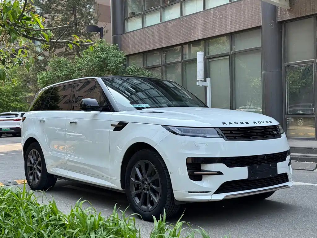 Range Rover Sport 2023 400PS Dynamic SE