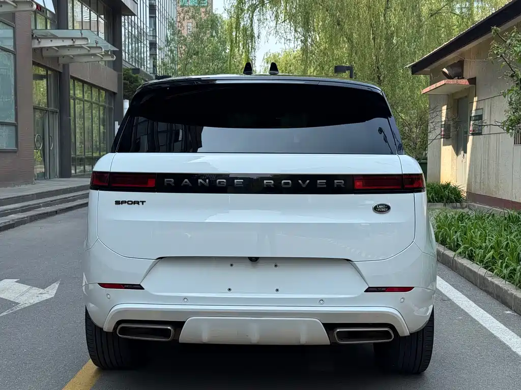 Range Rover Sport 2023 400PS Dynamic SE