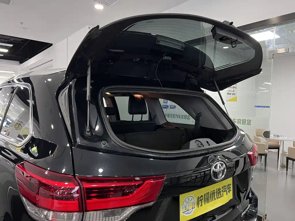 Highlander 2018 2.0T AWD Premium 7-seater China VI
