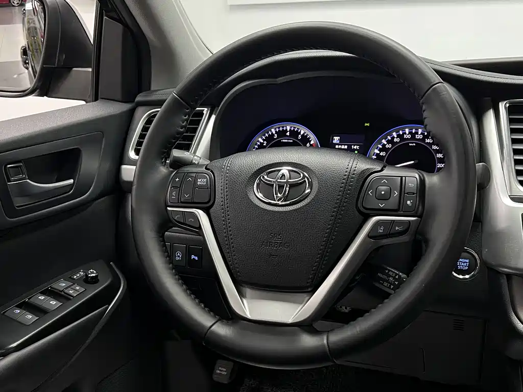 Highlander 2018 2.0T AWD Premium 7-seater China VI