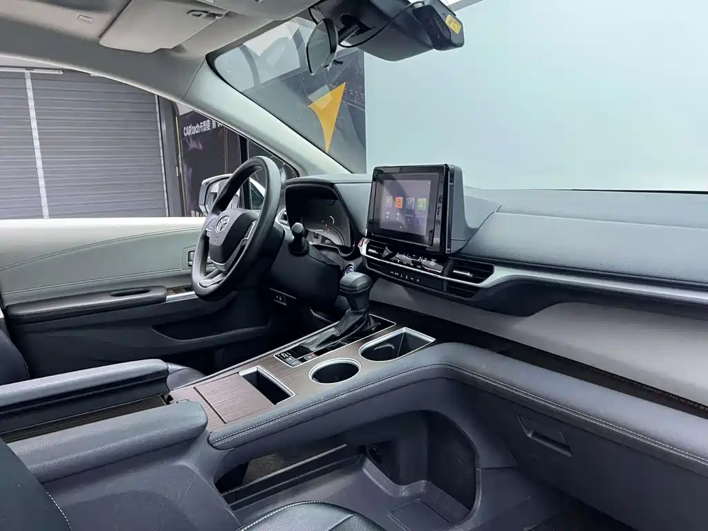 Sienna 2023 2.5L HEV Comfort Edition