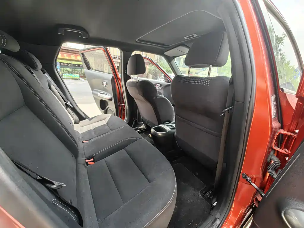 Infiniti ESQ 2014 1.6L
