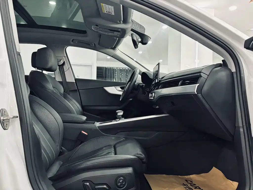 Audi A4L 2020 40 TFSI Fashion Dynamic Edition
