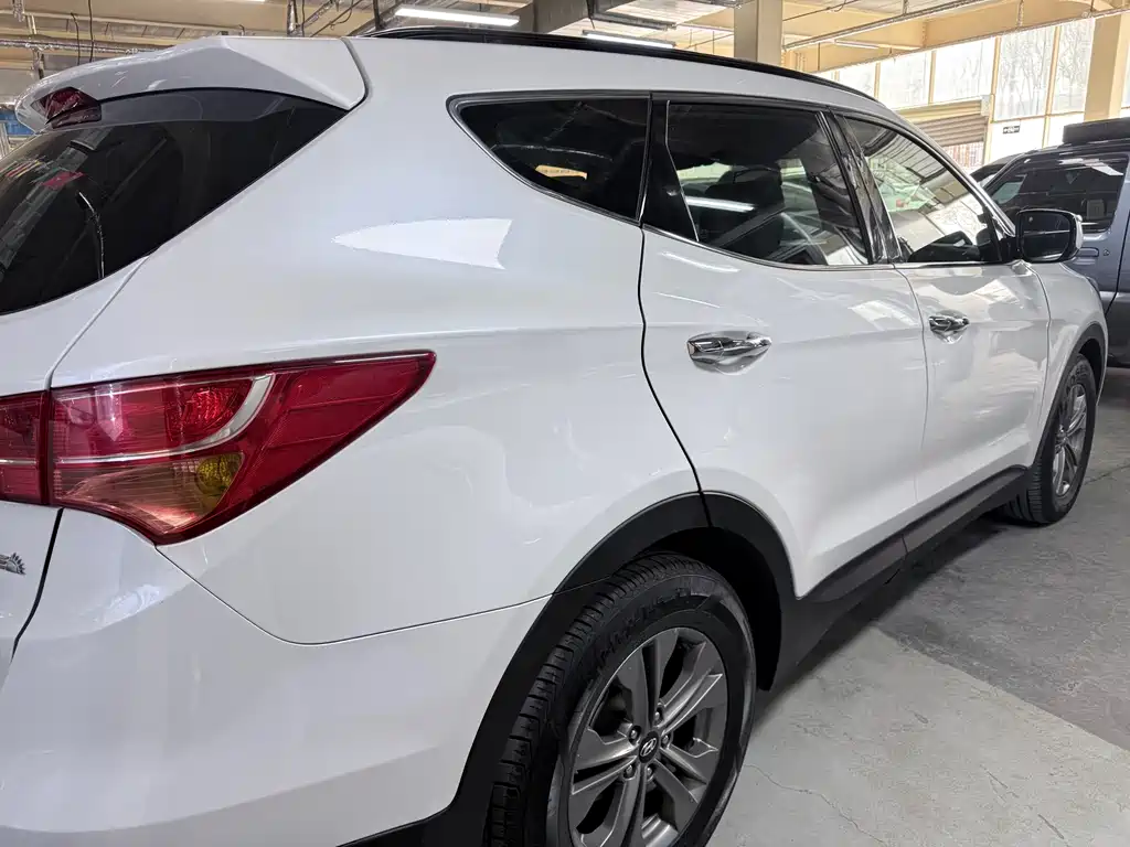 Santa Fe 2015 2.0T Automatic AWD Smart Type 5-Seater