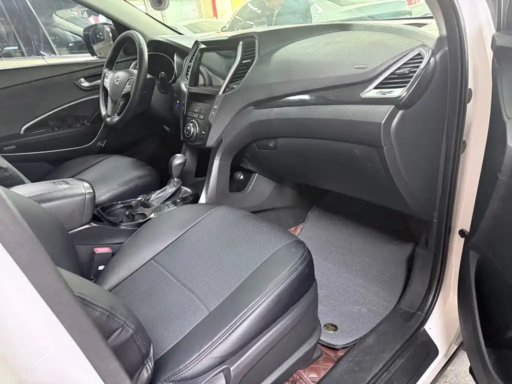 Santa Fe 2015 2.0T Automatic AWD Smart Type 5-Seater