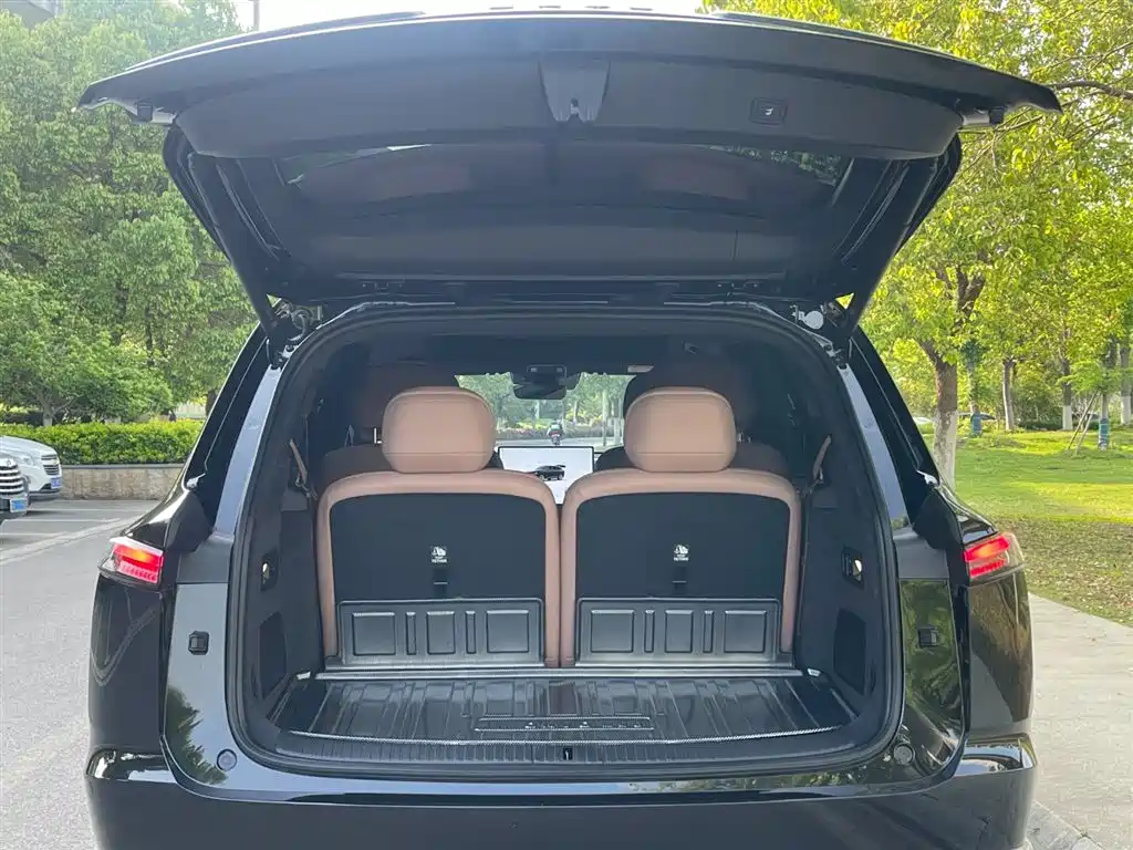 Onvo L90 2025 Ultra 6-Seater
