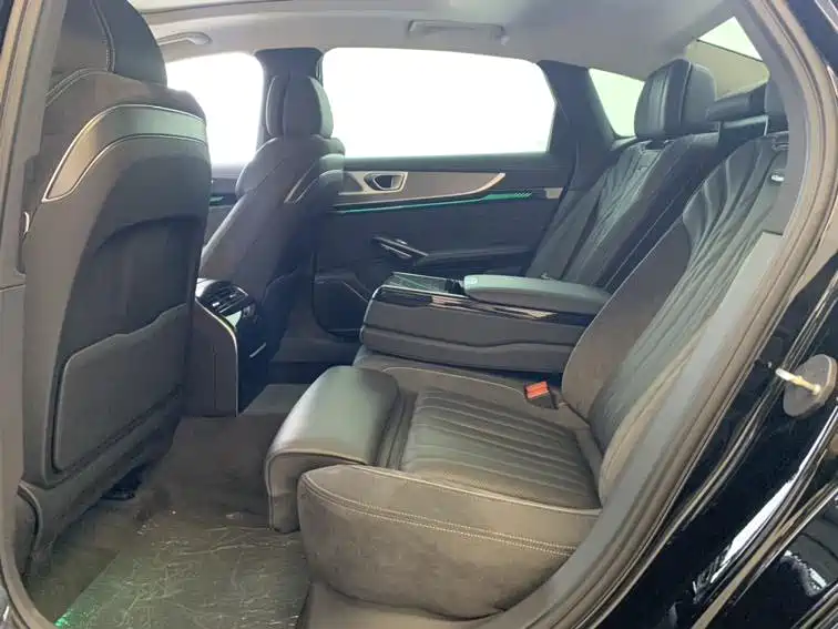Hongqi H9 2024 2.0T Qichang Private Edition