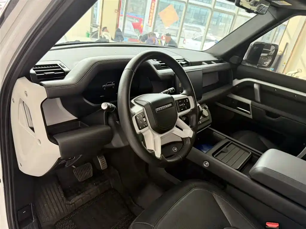 Land Rover Defender 110 3.0T P400 X-DYNAMIC HSE 2023