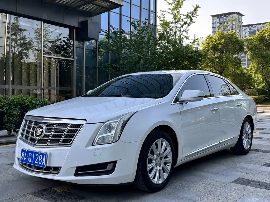 Cadillac XTS 2013 28T Elegant Edition