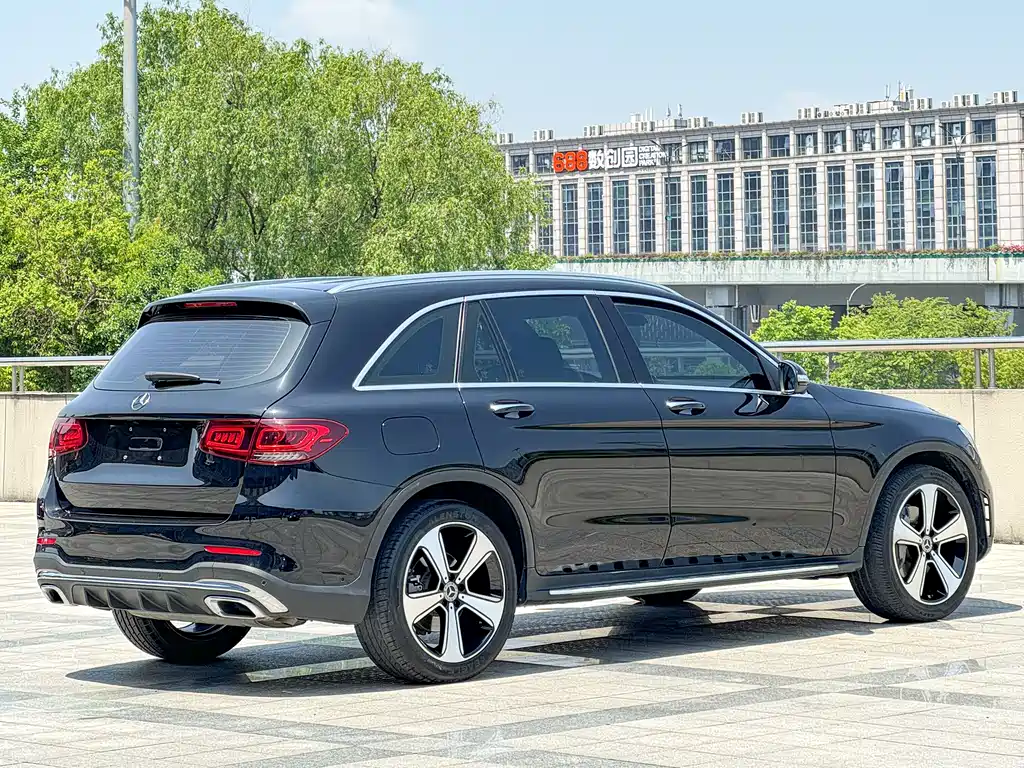 Mercedes-Benz GLC 300 L 4MATIC Luxury 2020