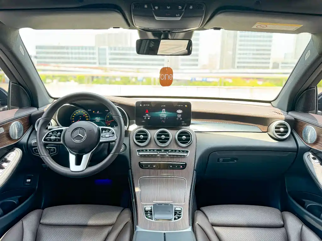 Mercedes-Benz GLC 300 L 4MATIC Luxury 2020