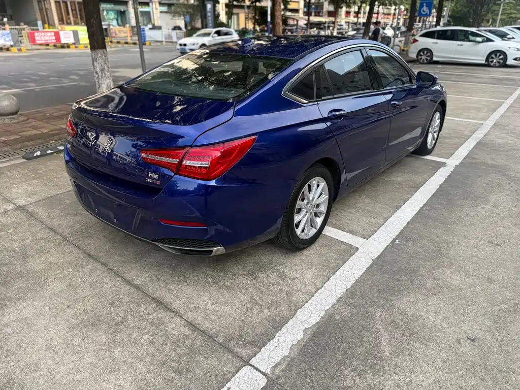 Hongqi H5 2018 30TD Xingdong Edition