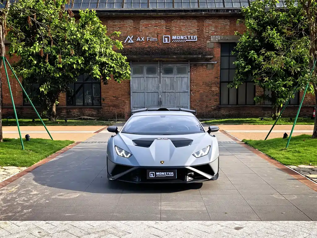 2021 Lamborghini Huracán STO