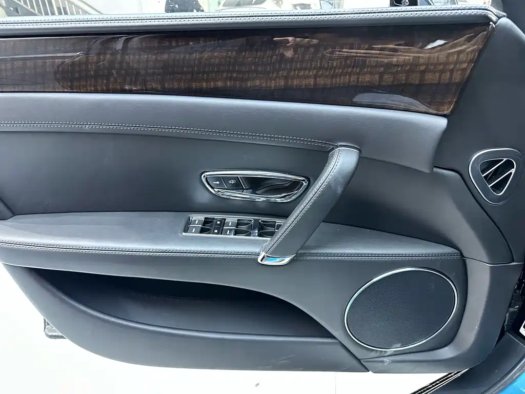 Flying Spur 2017 4.0T V8 Standard Edition