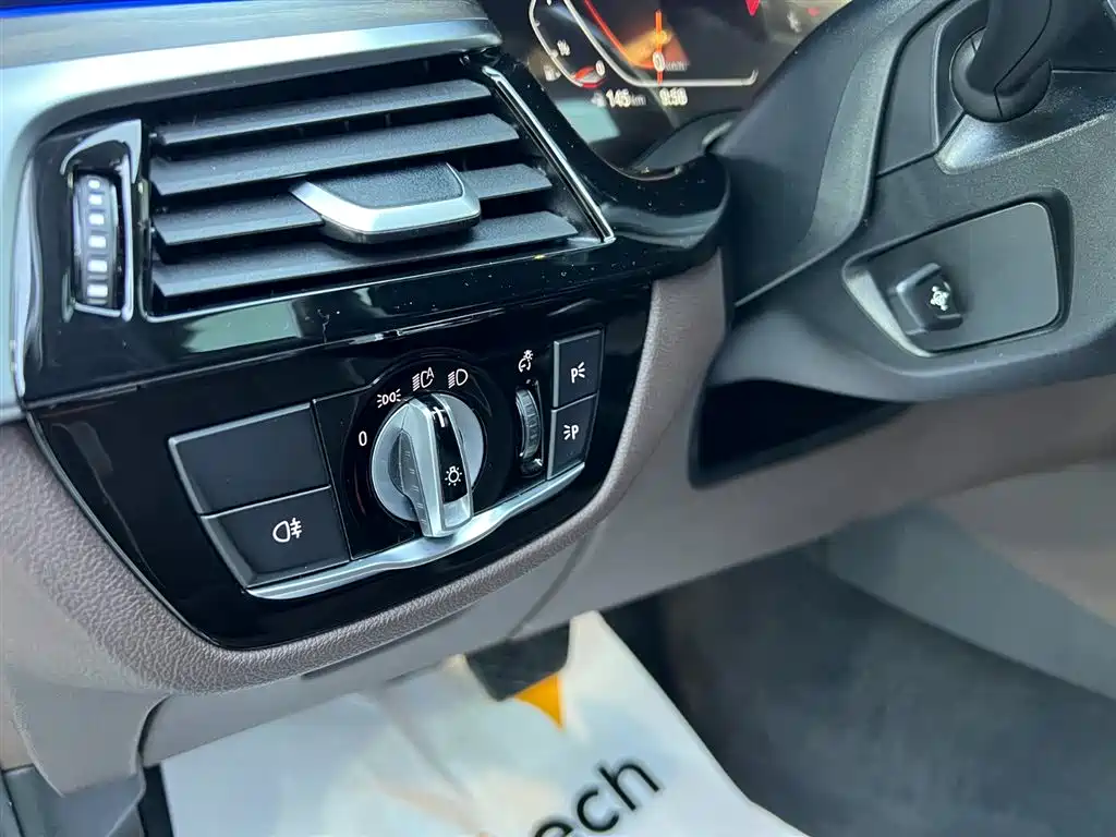 BMW 5 Series 2021 530Li xDrive Luxury Line