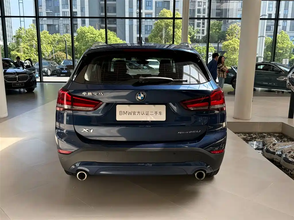 BMW X1 2021 sDrive25Li Leading Edition