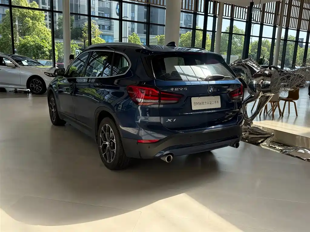 BMW X1 2021 sDrive25Li Leading Edition