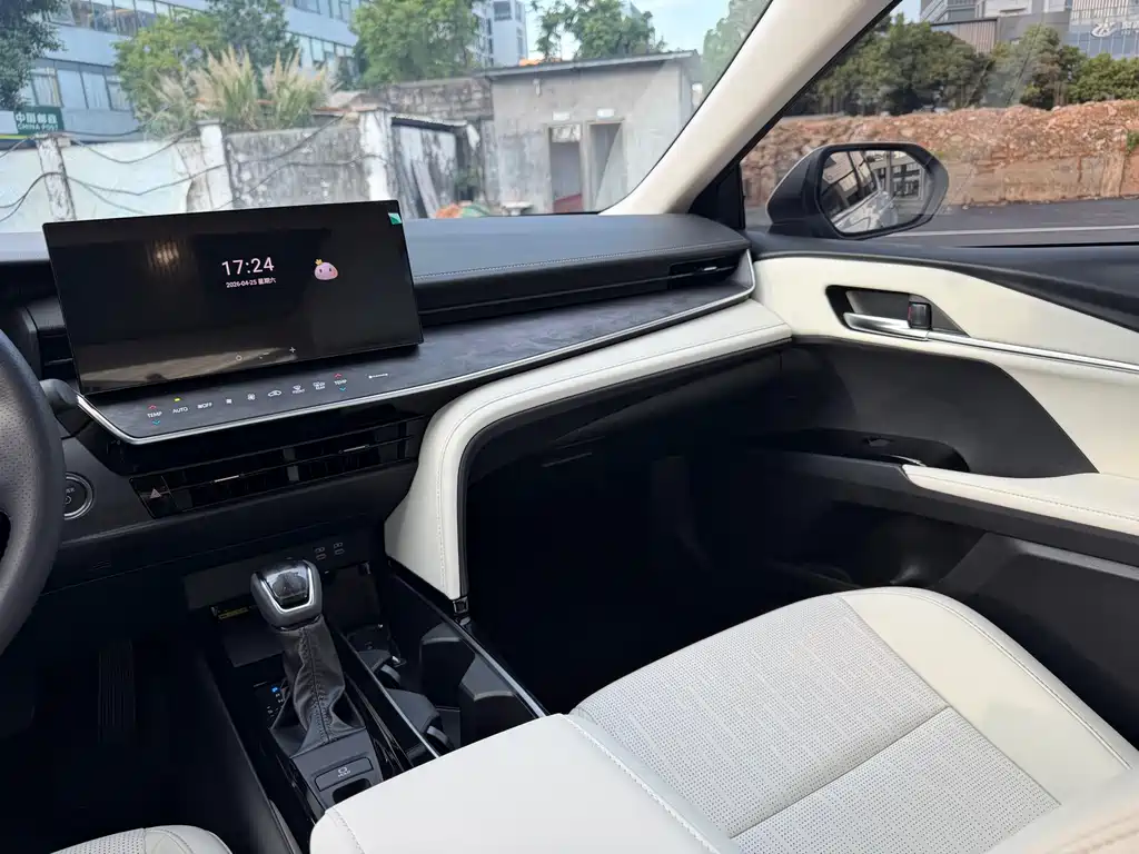 Camry 2026 Hybrid 2.0HG Premium Edition